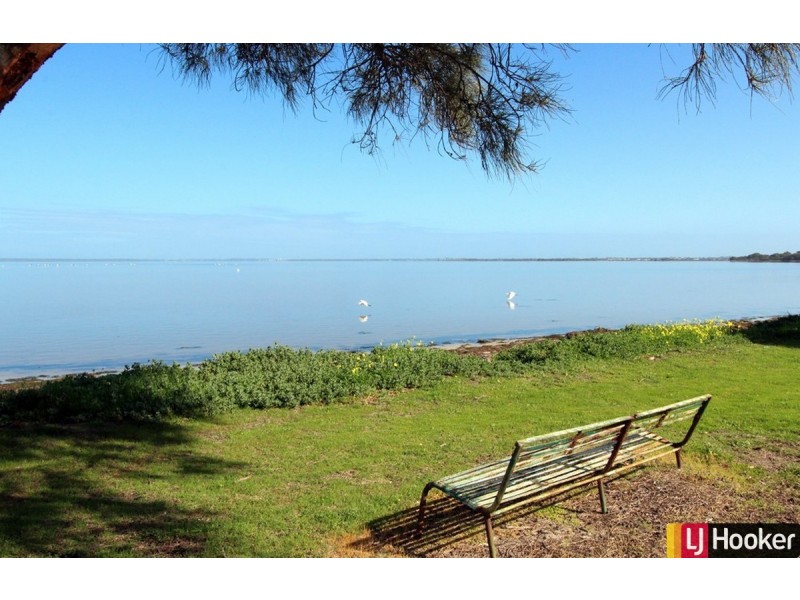 22 Wanjeep Street, Dudley Park WA 6210