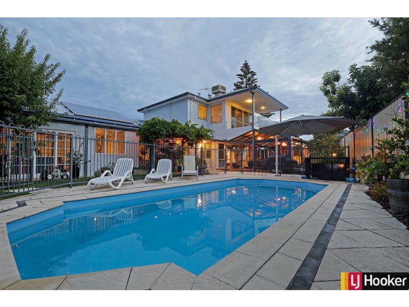 1 Mileura Street, Golden Bay WA 6174