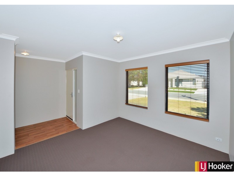 8A Loxton Street, Dudley Park WA 6210