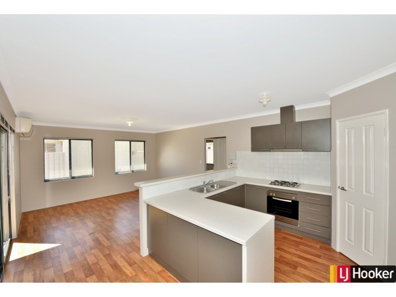 8A Loxton Street, Dudley Park WA 6210