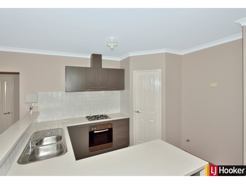 8A Loxton Street, Dudley Park WA 6210