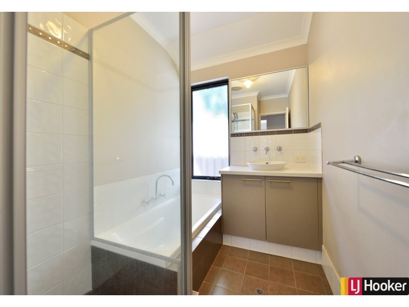 8A Loxton Street, Dudley Park WA 6210