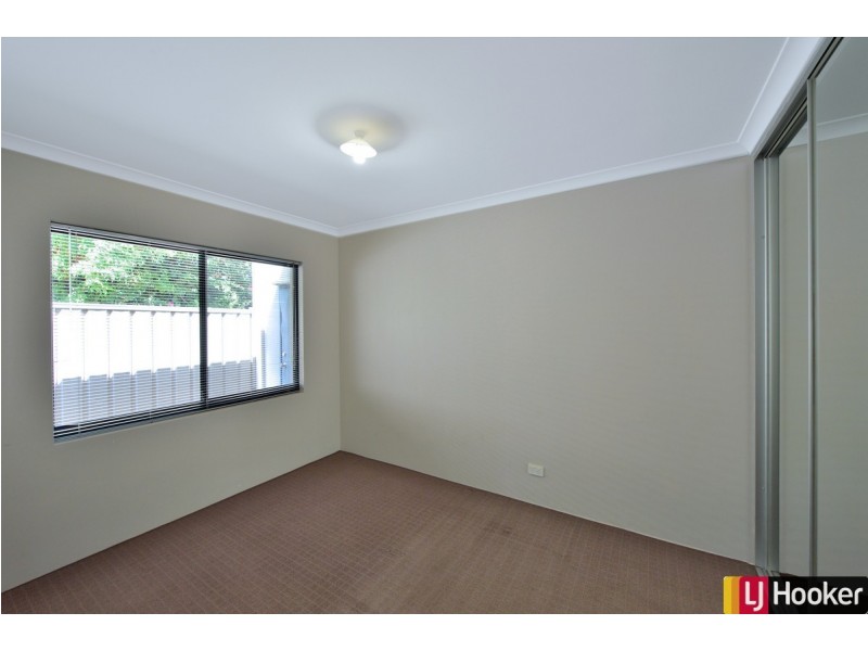 8A Loxton Street, Dudley Park WA 6210