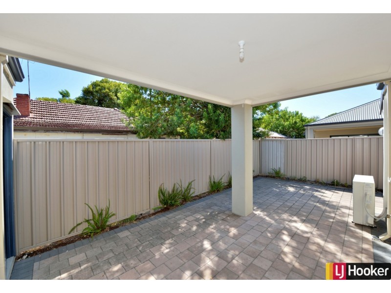 8A Loxton Street, Dudley Park WA 6210