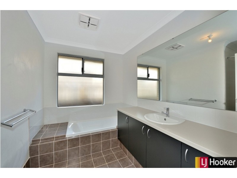 13 Scarab Court, Halls Head WA 6210