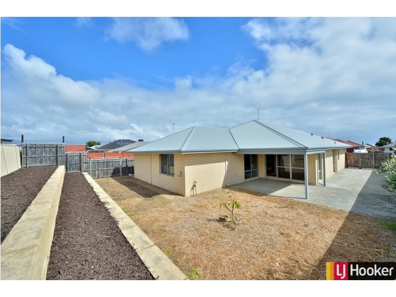 13 Scarab Court, Halls Head WA 6210