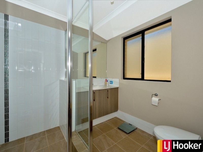 28 Broadmoor Loop, Meadow Springs WA 6210