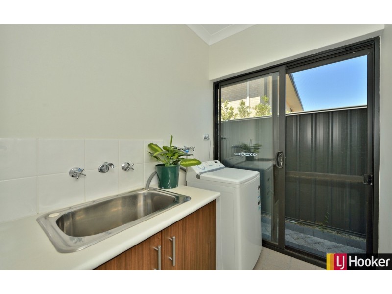 7/6 Valley Road, Halls Head WA 6210