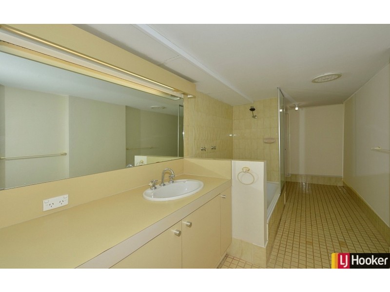 14/6A Valley Road, Halls Head WA 6210