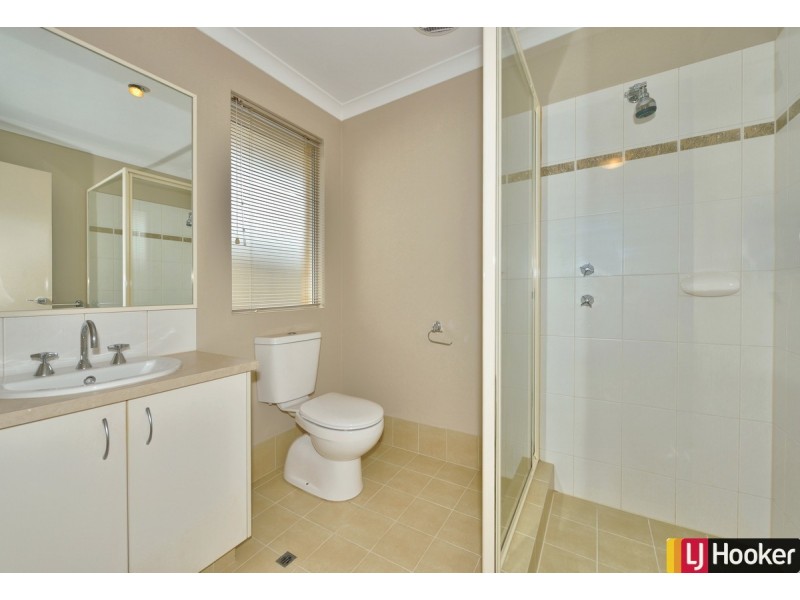 31 Newbridge Street, Meadow Springs WA 6210