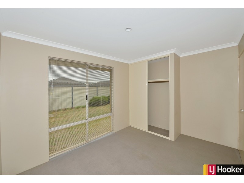 31 Newbridge Street, Meadow Springs WA 6210