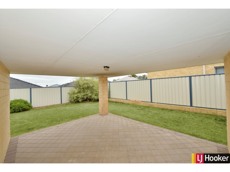 31 Newbridge Street, Meadow Springs WA 6210