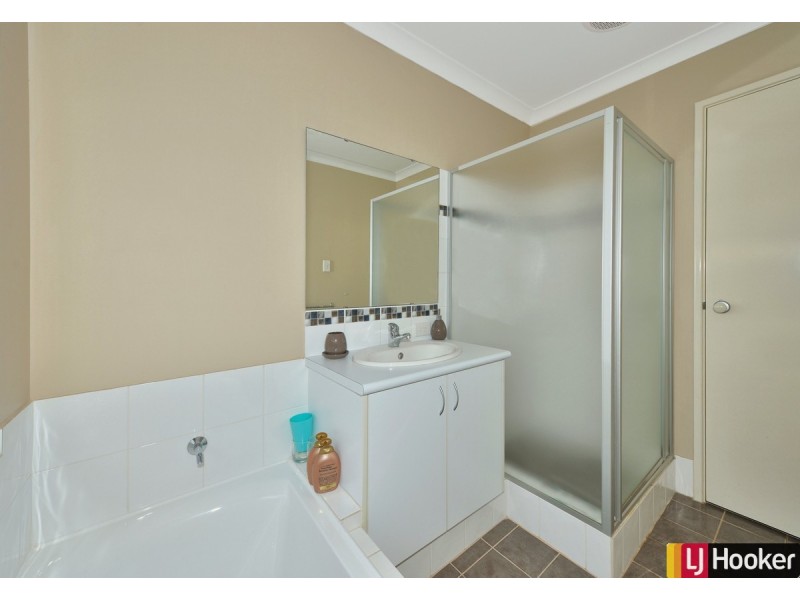 33 Jester Parkway, Meadow Springs WA 6210