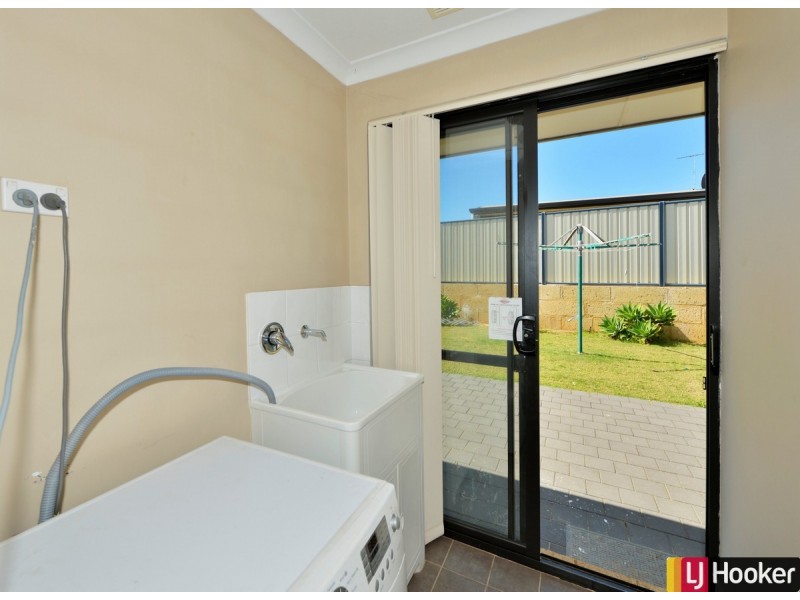 33 Jester Parkway, Meadow Springs WA 6210