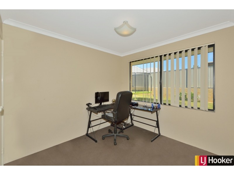 33 Jester Parkway, Meadow Springs WA 6210