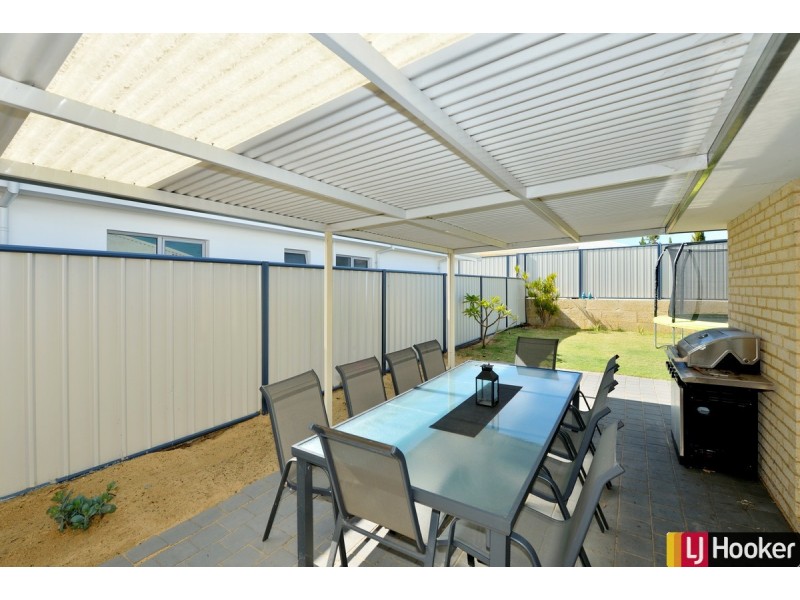 33 Jester Parkway, Meadow Springs WA 6210