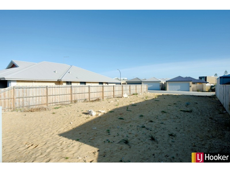 316 Peelwood Parade, Halls Head WA 6210