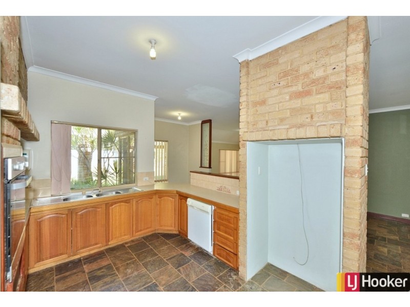 25 Balranald Street, Dudley Park WA 6210