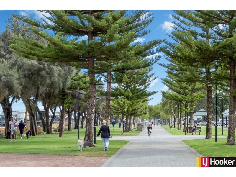 9/11 Leslie Street, Dudley Park WA 6210