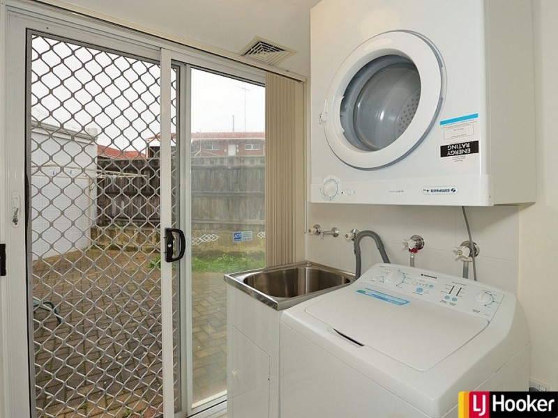 8/1-3 Leslie Street, Dudley Park WA 6210