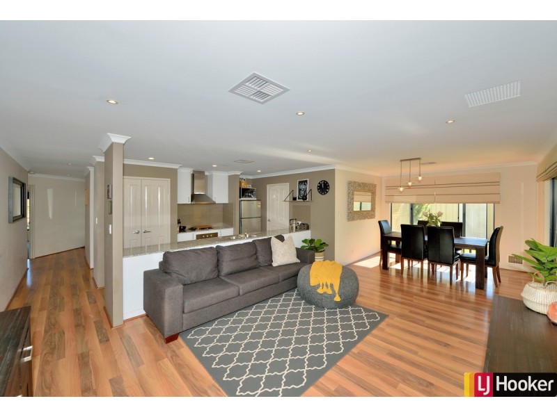 7 Nuchea Vista, Lakelands WA 6180