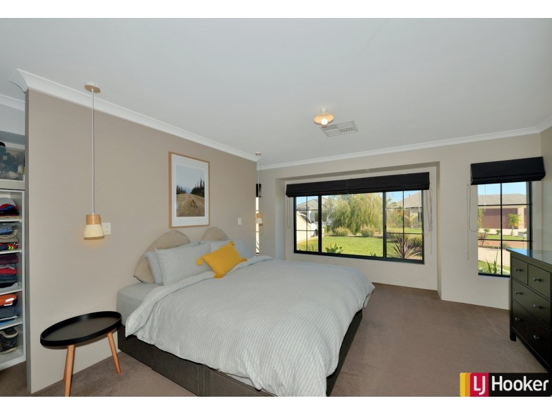 7 Nuchea Vista, Lakelands WA 6180