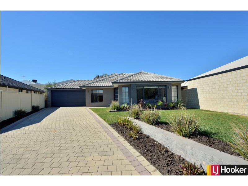 7 Nuchea Vista, Lakelands WA 6180