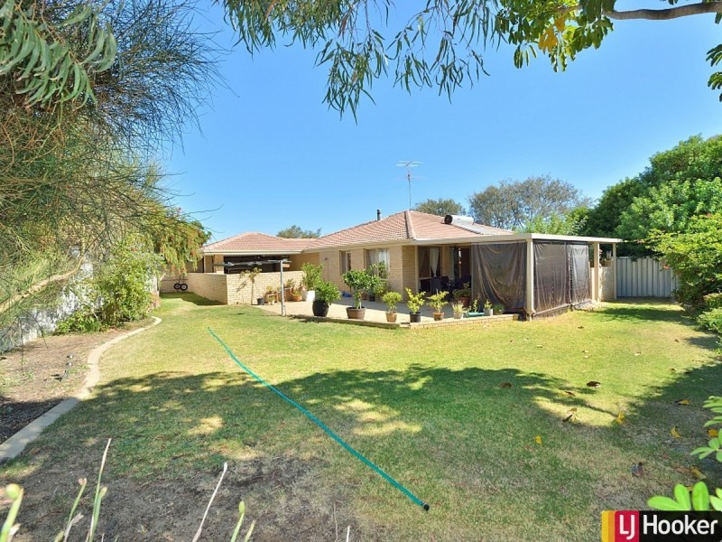 18 Magnolia Rise, Halls Head WA 6210