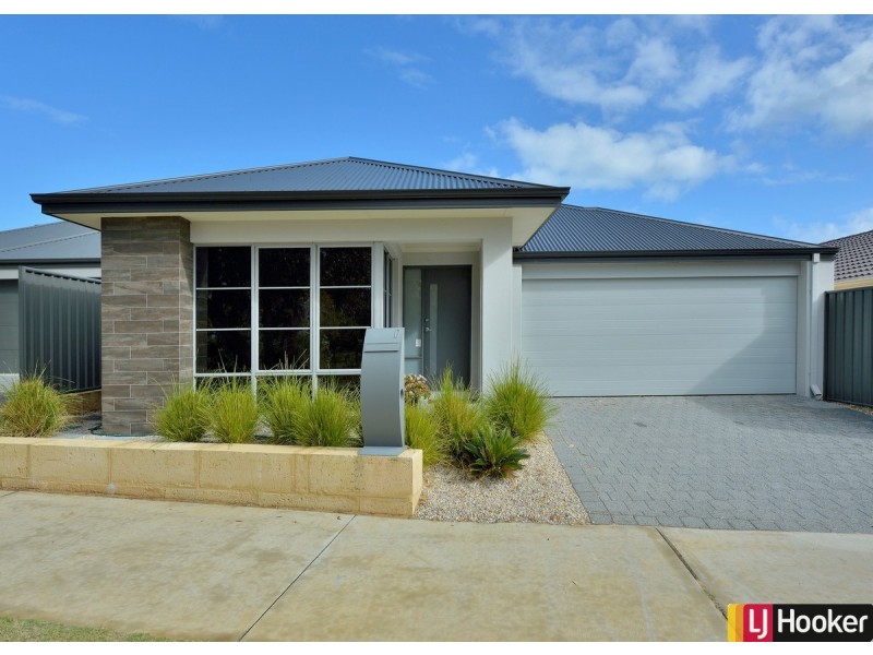17 Clarendon Circuit, Lakelands WA 6180