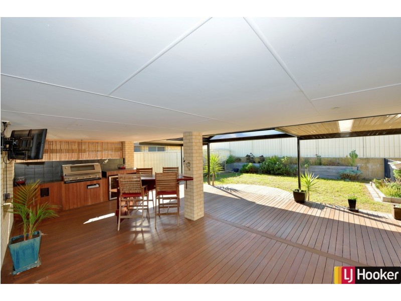 6 Pelora View, Lakelands WA 6180