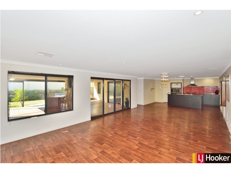 6 Pelora View, Lakelands WA 6180