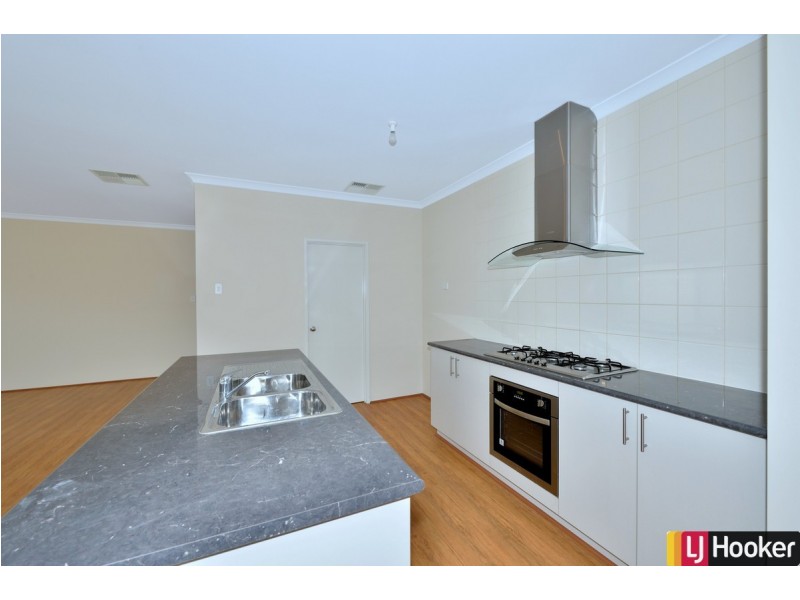 6 Brackenridge Ramble, Meadow Springs WA 6210