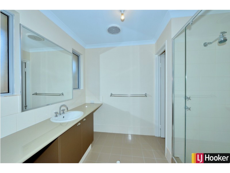6 Brackenridge Ramble, Meadow Springs WA 6210