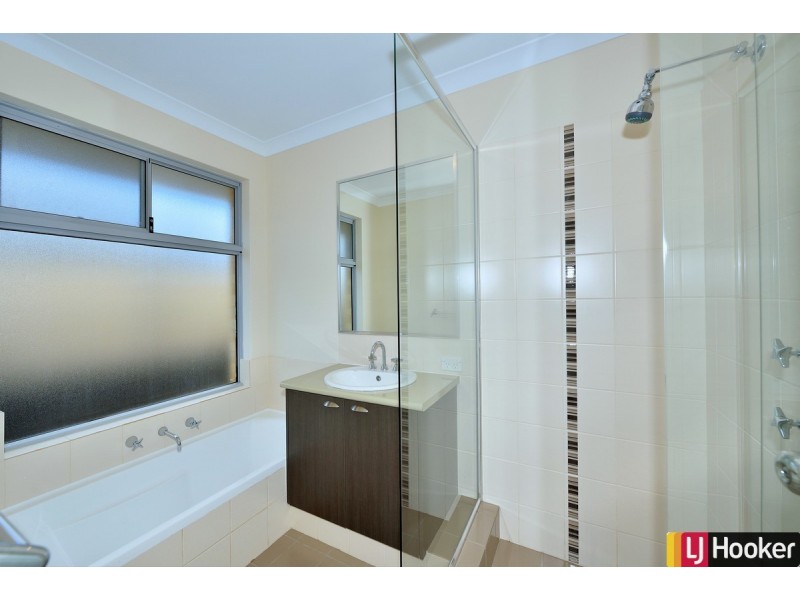 6 Brackenridge Ramble, Meadow Springs WA 6210