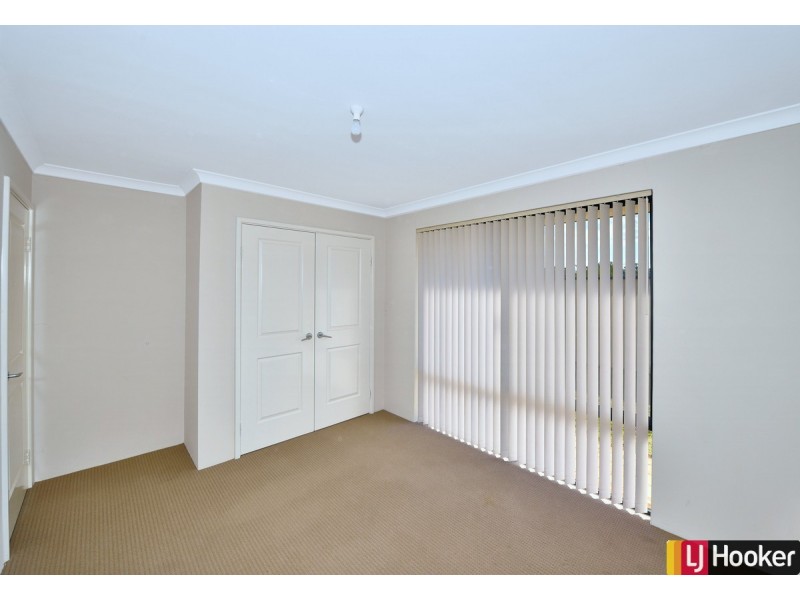 13 Moonbrook Way, Meadow Springs WA 6210