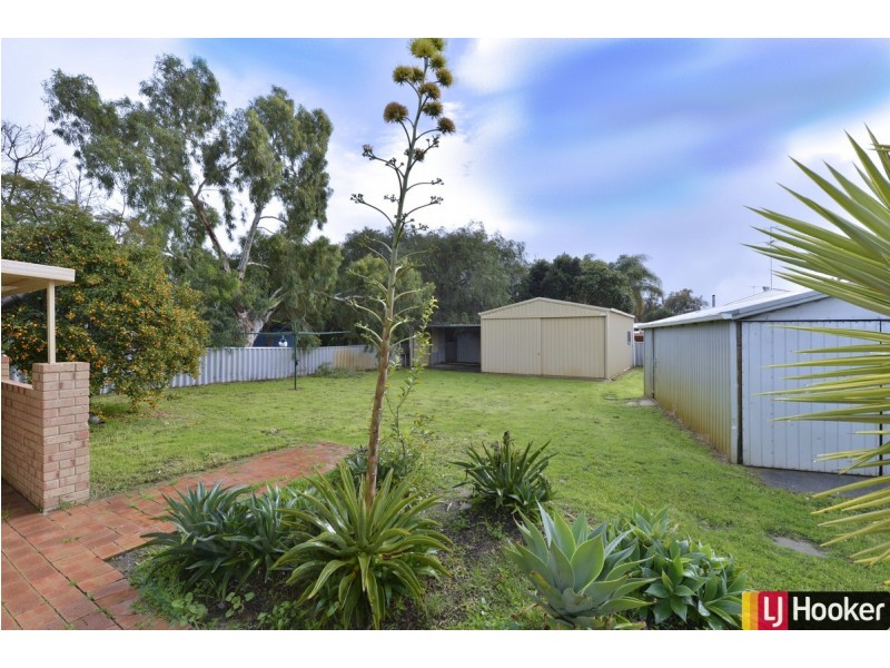 8 Estuary Place, Wannanup WA 6210