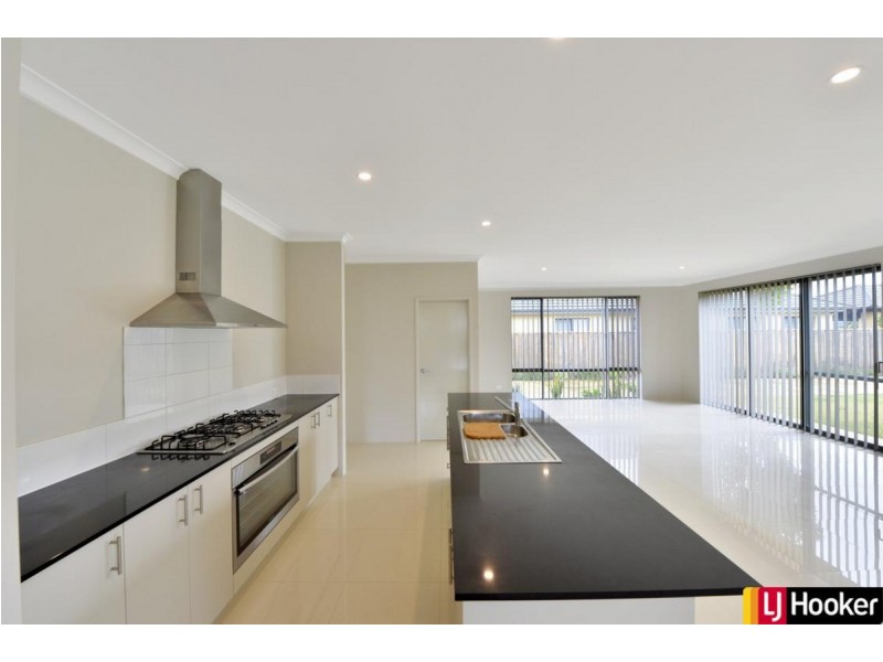 9 Rosella Way, Coodanup WA 6210