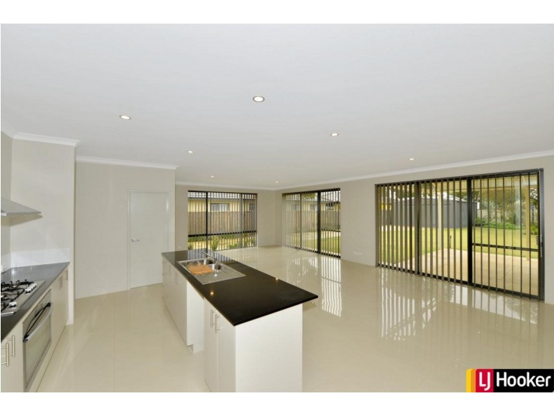 9 Rosella Way, Coodanup WA 6210