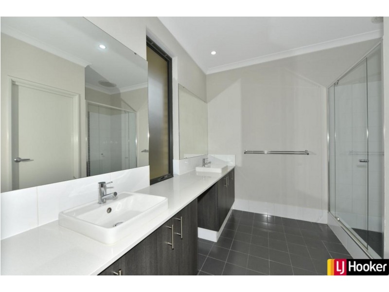 9 Rosella Way, Coodanup WA 6210