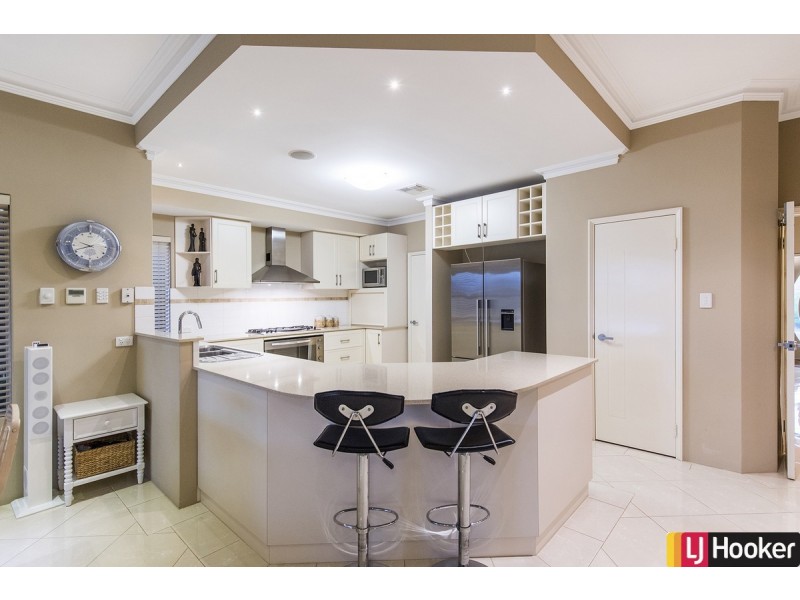 5 Carissa Turn, Halls Head WA 6210