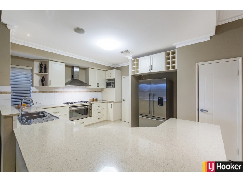 5 Carissa Turn, Halls Head WA 6210