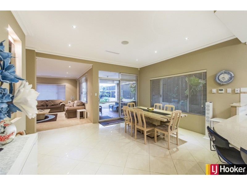 5 Carissa Turn, Halls Head WA 6210