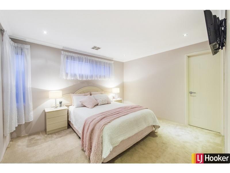 5 Carissa Turn, Halls Head WA 6210