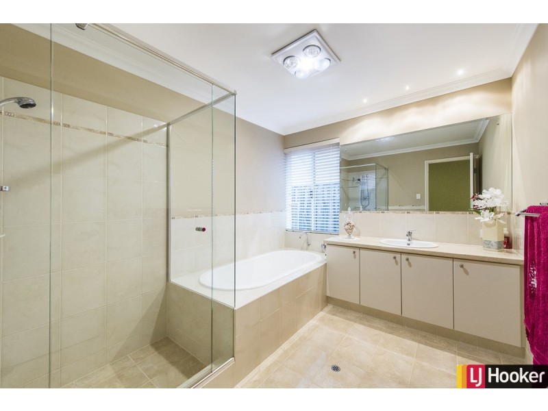 5 Carissa Turn, Halls Head WA 6210