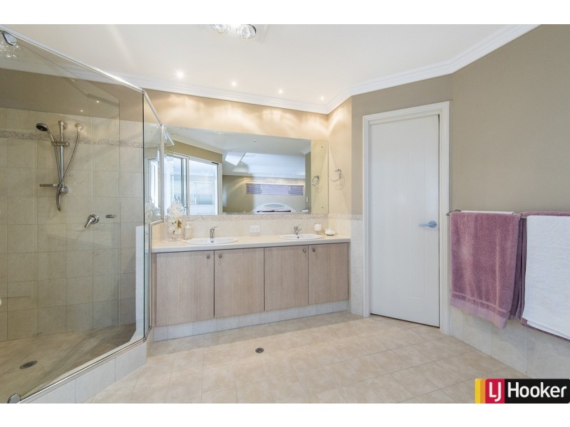 5 Carissa Turn, Halls Head WA 6210