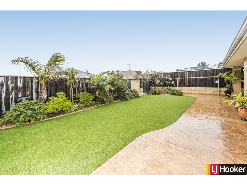 5 Carissa Turn, Halls Head WA 6210