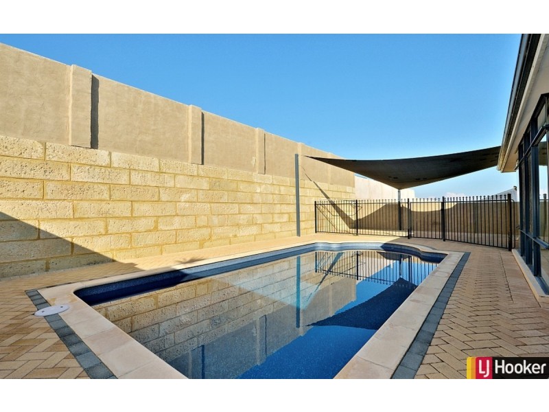 12 Northport Boulevard, Wannanup WA 6210