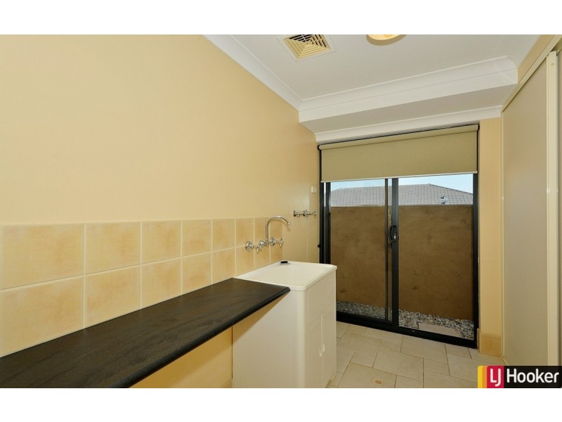 12 Northport Boulevard, Wannanup WA 6210