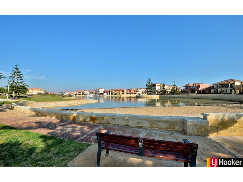 12 Northport Boulevard, Wannanup WA 6210