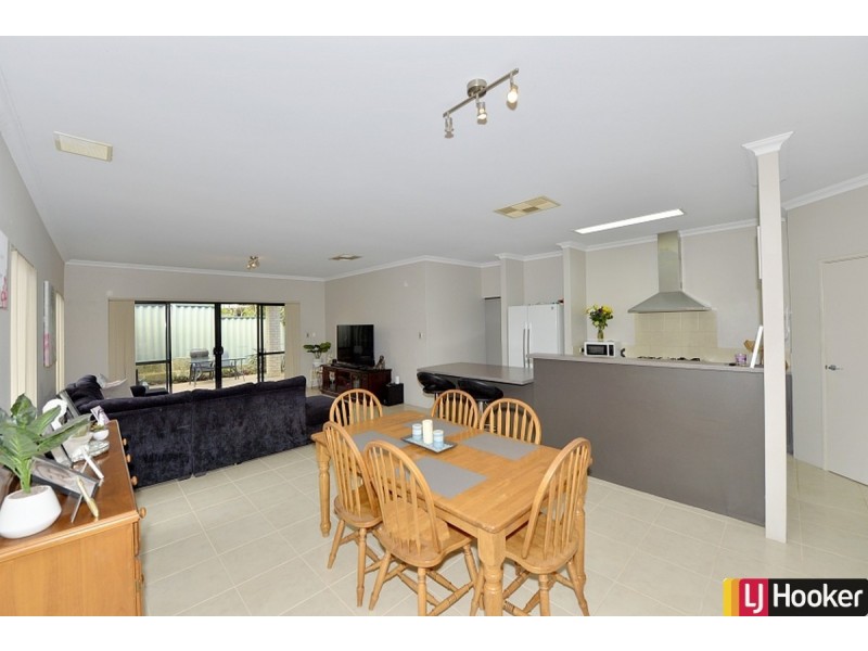 14 Tangier Parkway, Port Kennedy WA 6172